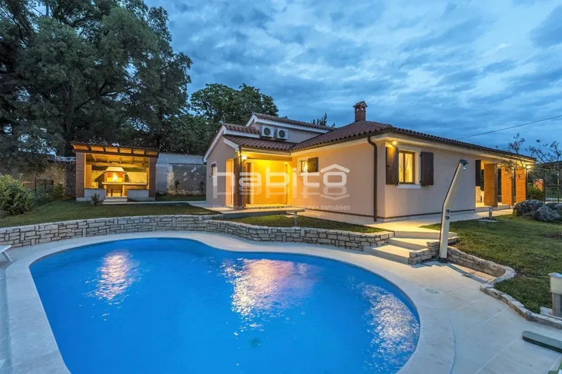 Parenzo 10 km - Bella casa con piscina, posizione tranquilla – 2