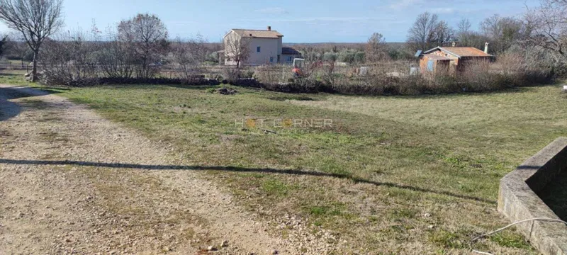 Zemljišče Hrboki, Barban, 1.374m2 – 3