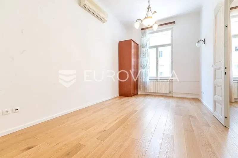 Zagreb, center two bedroom apartment 90 m² – 2