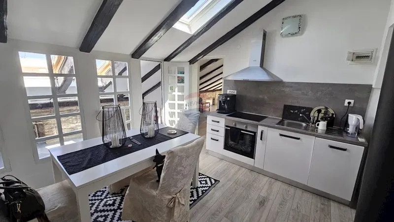 Condo/Apartment Centar, Pula, 61m2 – 2