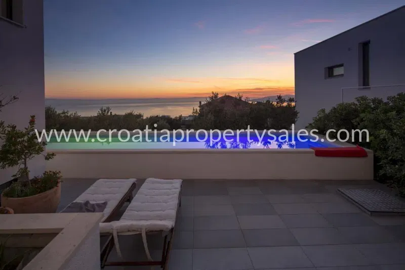 Makarska, villa for sale, 1.200.000 € – 2