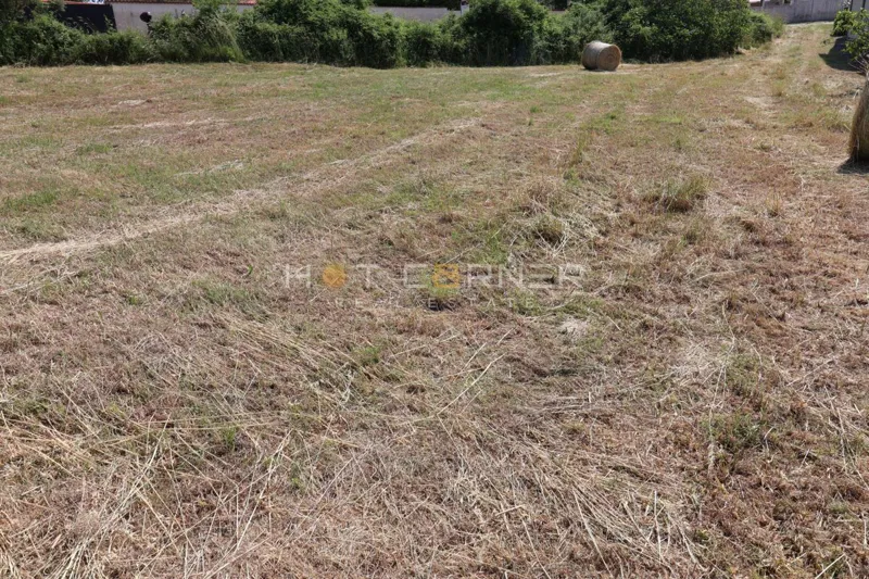 Zemljišče Šegotići, Marčana, 1.420m2 – 2