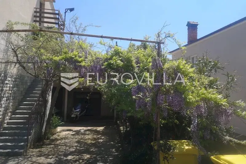 Medulin, large detached house on a plot of 550 m2 – 3
