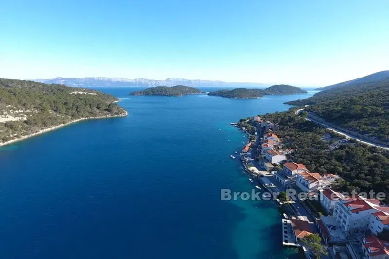 Kuća prvi red do mora