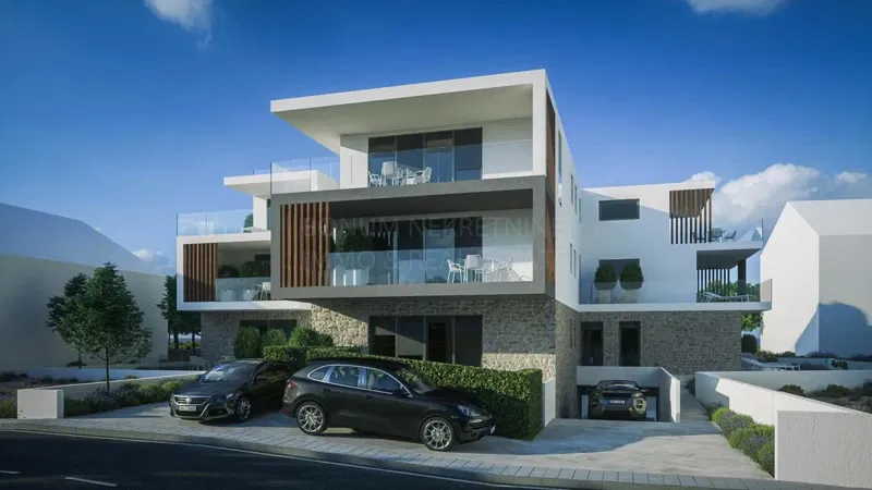 Apartment in a great location near the beach, first floor, Vodice – 2