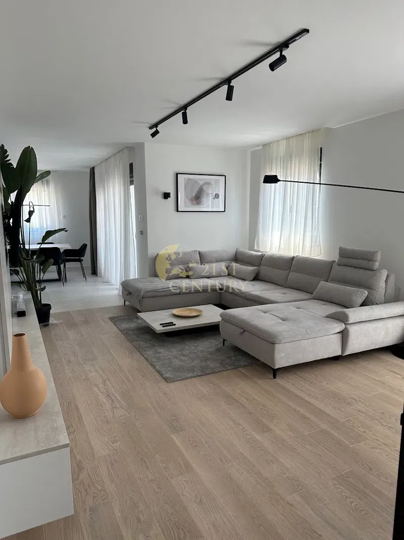 ***New luxury apartment 144m2 + 105m2 roof terrace***