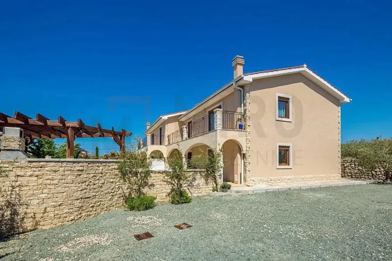 Krk, surroundings, detached house with two residential units and two swimming pools! – 2