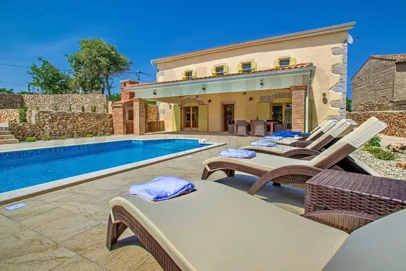 Vrbnik, surroundings, rustic villa with pool in a quiet location! – 2