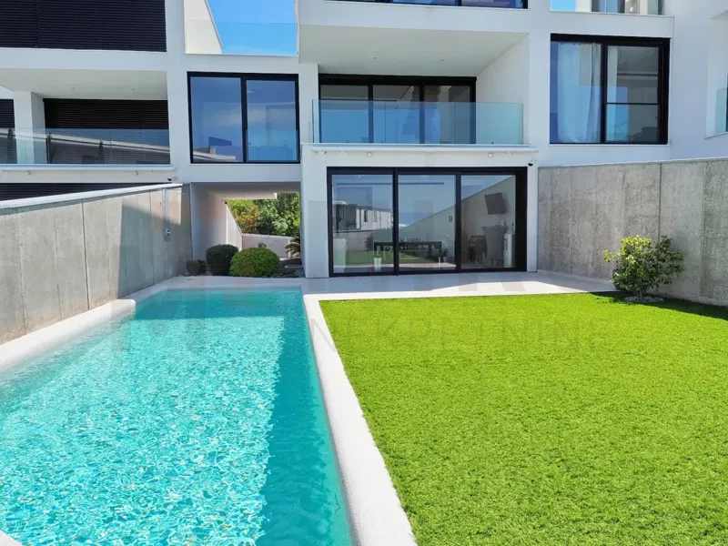Malinska, exclusive luxury semi-detached villa with pool 200 m from the sea, SALE! – 2