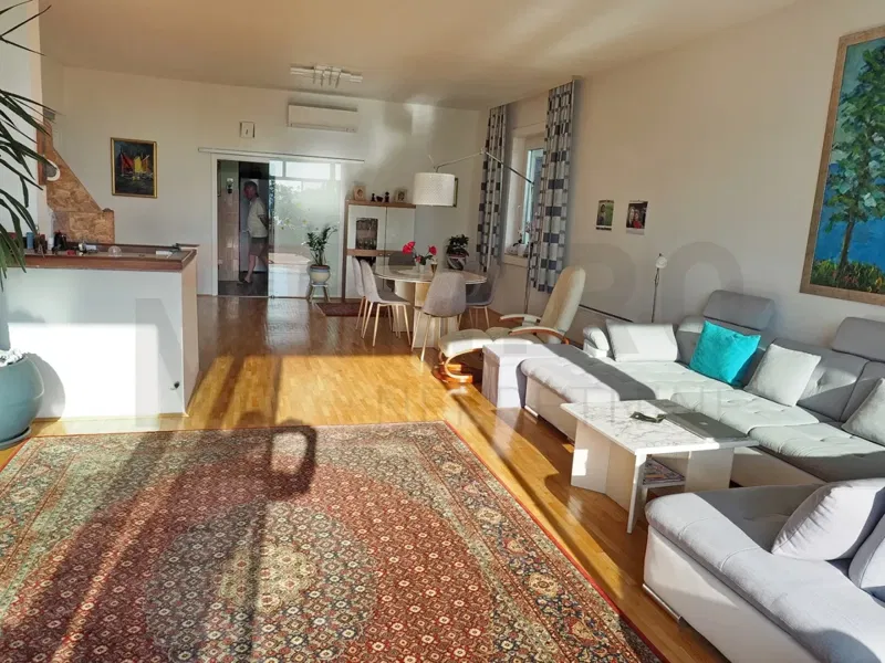 Njivice, beautifully designed and renovated semi-detached house in a great location! – 3