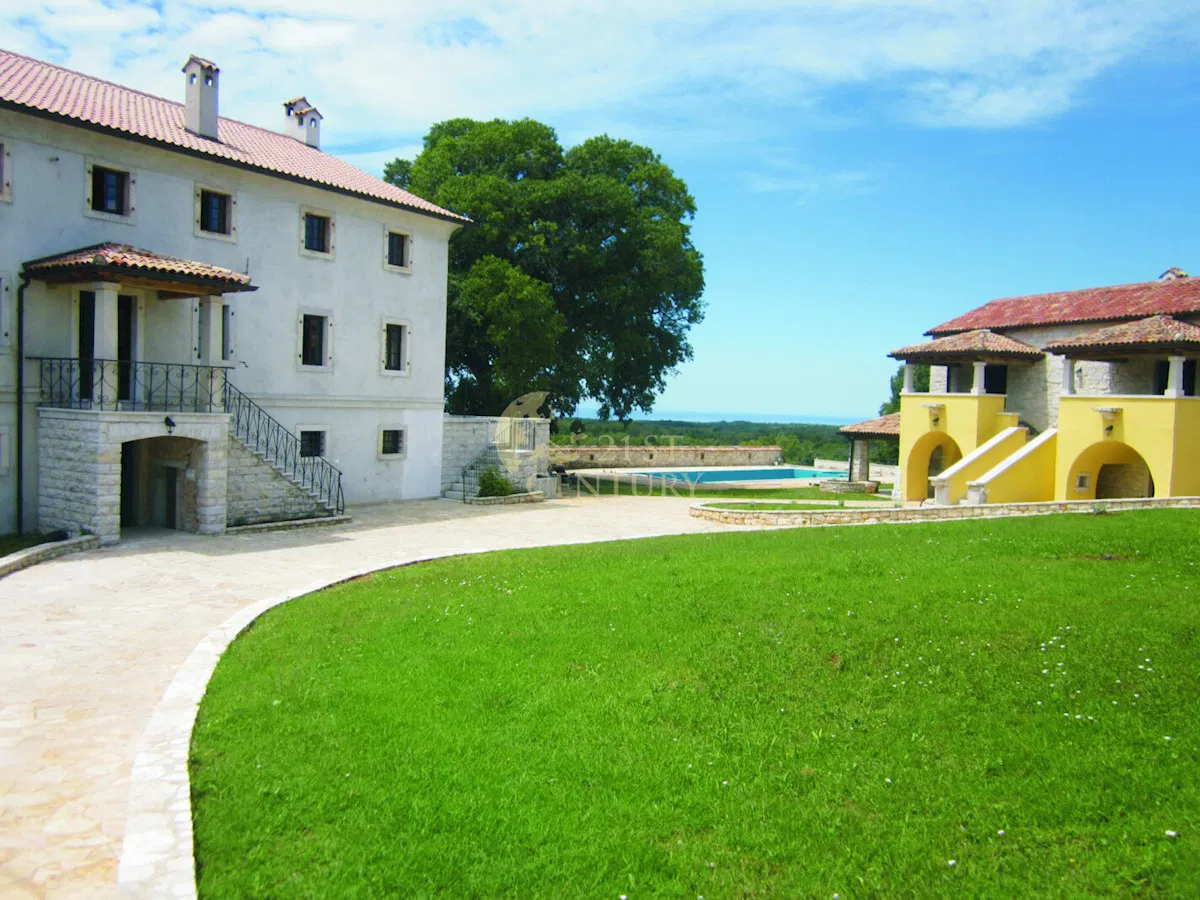***Jedinstveno imanje nedaleko od Poreča***