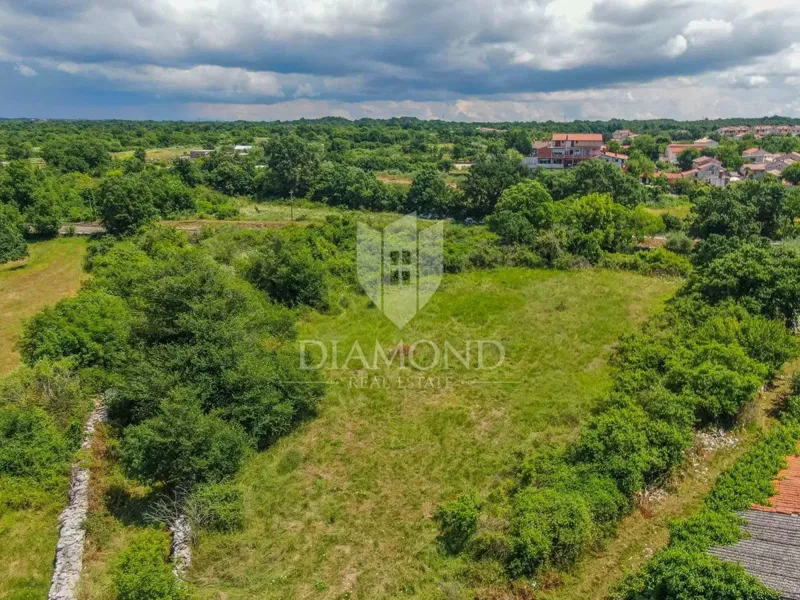 Svetvinčenat, surroundings, land in a quiet place – 2