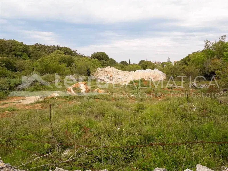 Zlarin, building land in a quiet location – 2