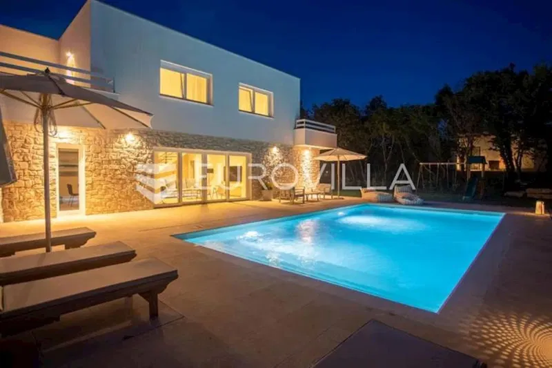 Istria, Žminj, beautiful villa of 160 m2, on a large plot of 1100 m2 – 2