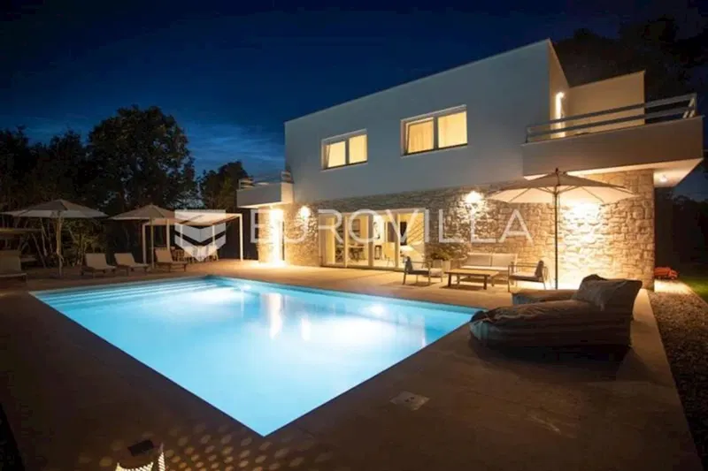 Istria, Žminj, beautiful villa of 160 m2, on a large plot of 1100 m2 – 3