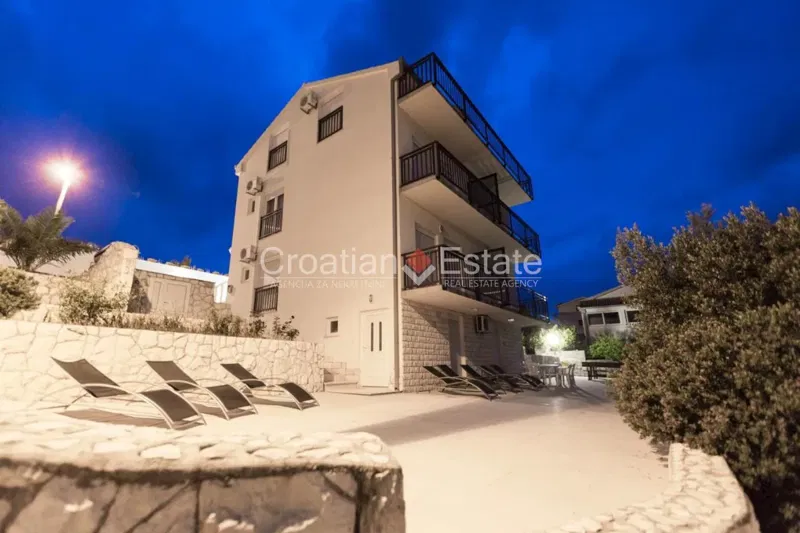 Wyspa Čiovo – Willa apartamentowa z basenem i widokiem na morze na sprzedaż – 3