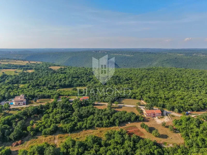 Rovinj, surroundings, land in a perfect and quiet location – 2