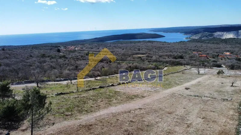 Land with great potential and a panoramic view! – 2
