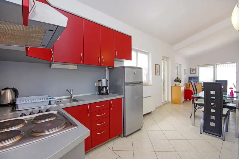 MAKARSKA, HOUSE WITH 5 APARTMENTS AND SEA VIEW – 2