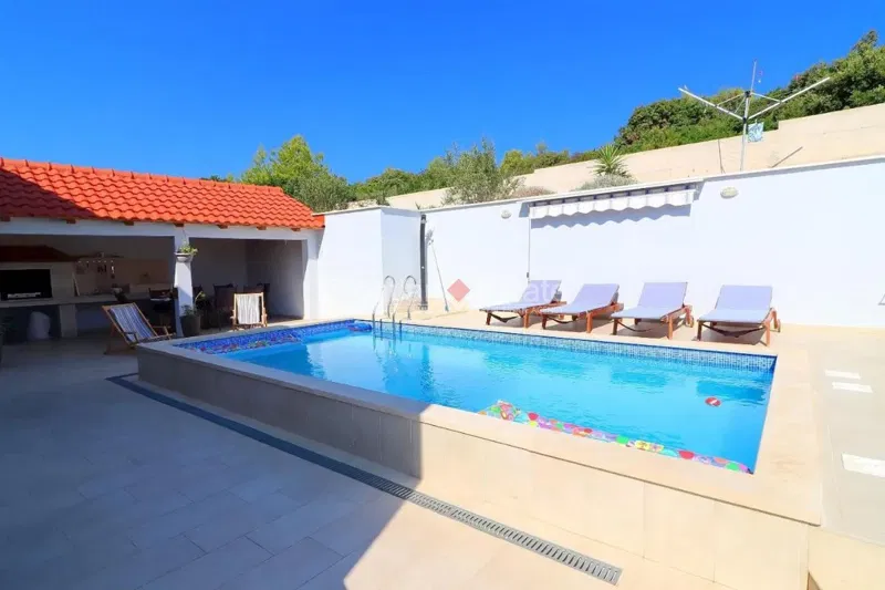 Korcula Island – House with sea view and pool for sale – 3