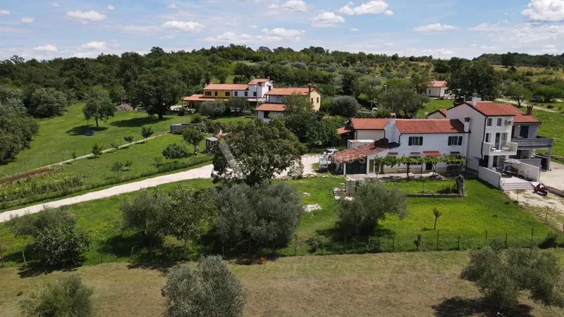 Una bellissima proprietà con vista su Umago e sul mare – 2