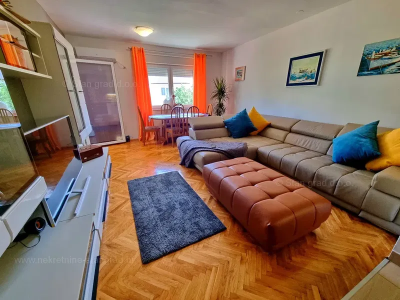 Njivice, sale, renovated apartment near the sea! – 3