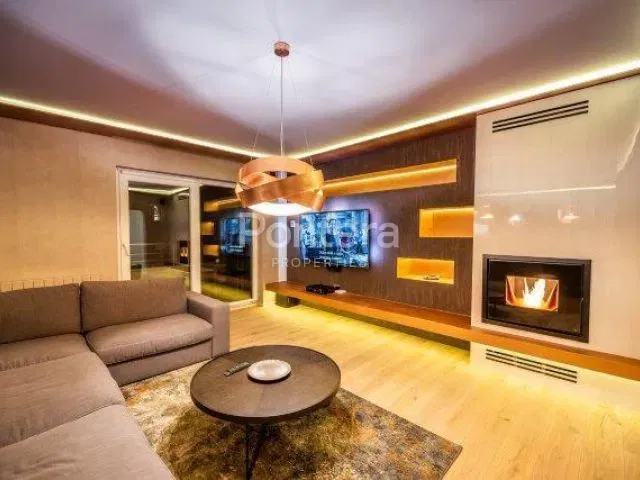 Flat Pobri, Opatija - Okolica, 156m2 – 2