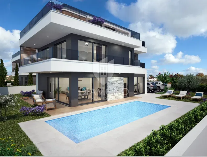 Poreč, an imposing villa with style 4 km from the sea! – 3