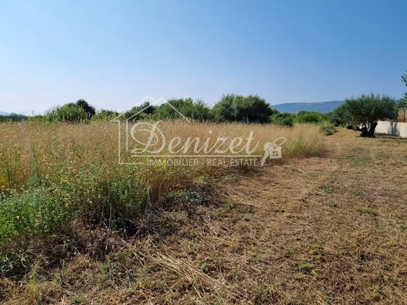 Trogir, building plot of 3883 m2 in the business zone – 3