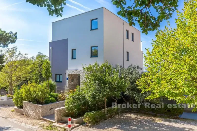 New villa with sea view – 2