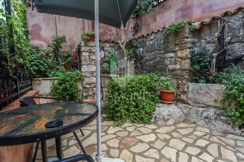 Due appartamenti pronti per l'affitto in una posizione privilegiata a Rovigno – 2