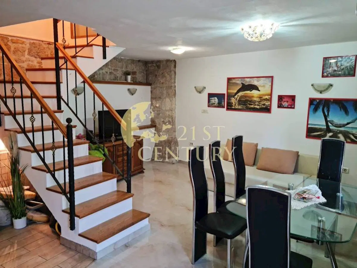 ***Dvosoban stan 100m2, Marjan- od 01.10. do 01.05.2024.!!***