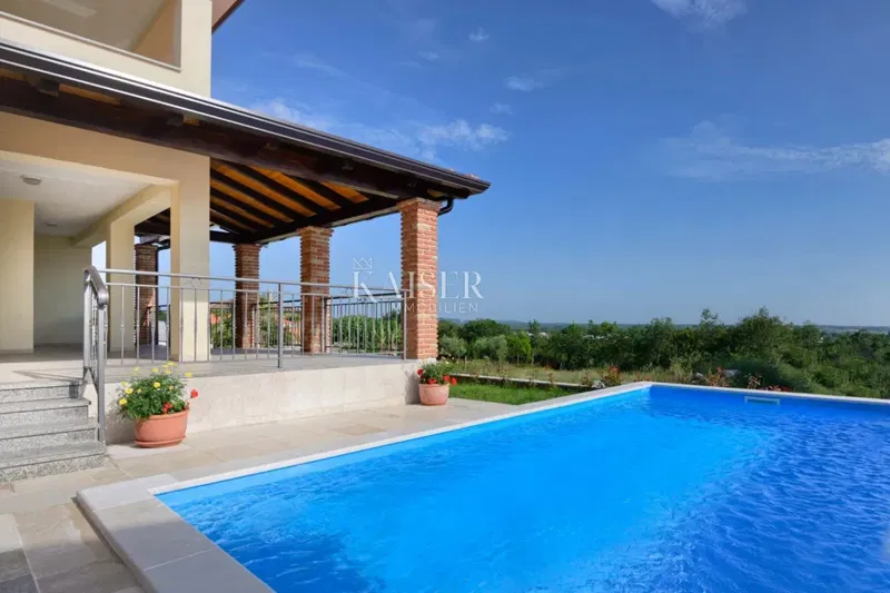 Istria - Kaštelir, villa con piscina, vista mare 1 – 2