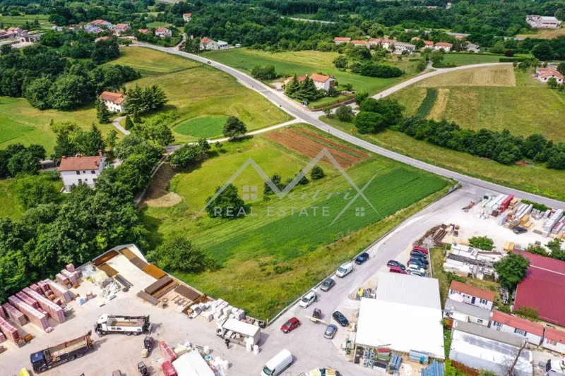 Pazin area, commercial building land – 2