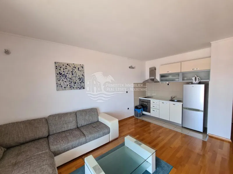 Penthouse sa pogledom na more blizu Trogira – 2