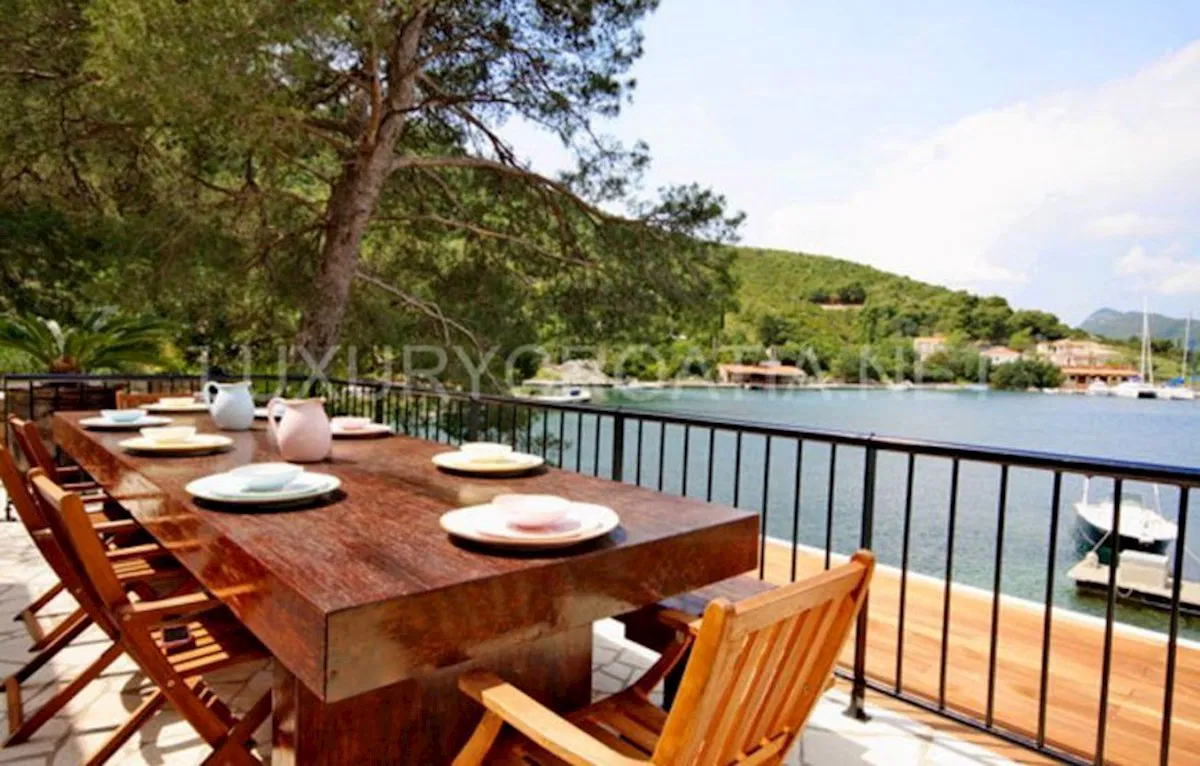 Waterfront villa with boat pier near Dubrovnik for sale