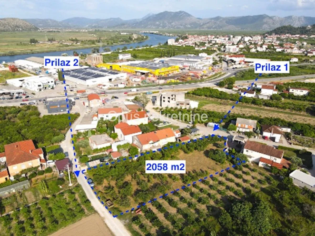 OPUZEN-građevinsko zemljište 2058 m2- Jesenska
