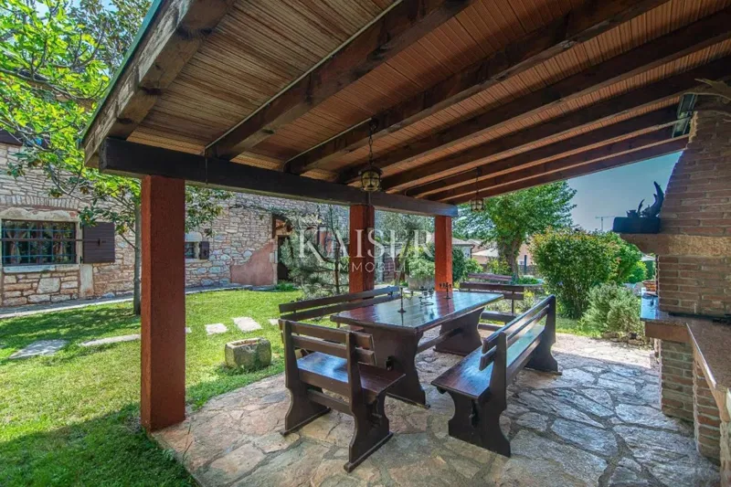 Istria - Gimino - villa in pietra con piscina, 350 m2 – 2