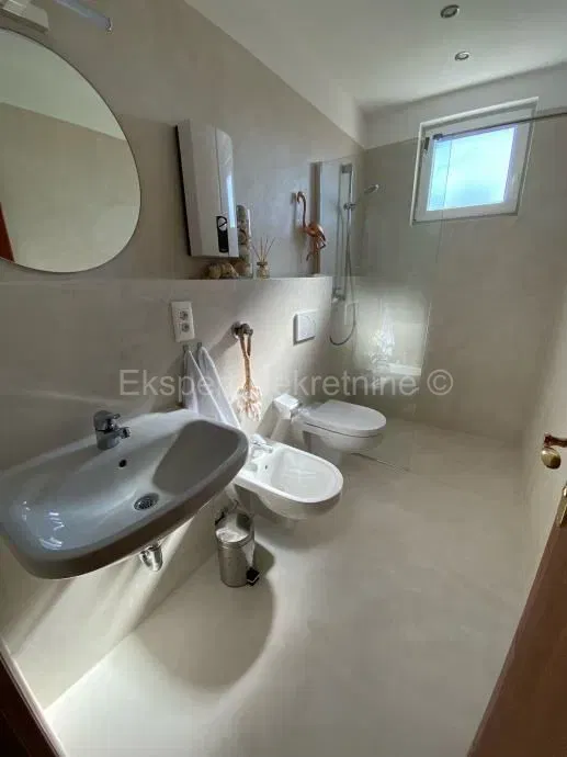 Split-Surroundings, Srinjine, detached house 374m2 with garden, garage – 3