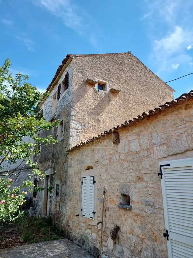Casa in pietra – 2