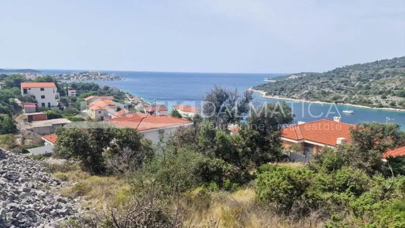 Telek Trogir – 2