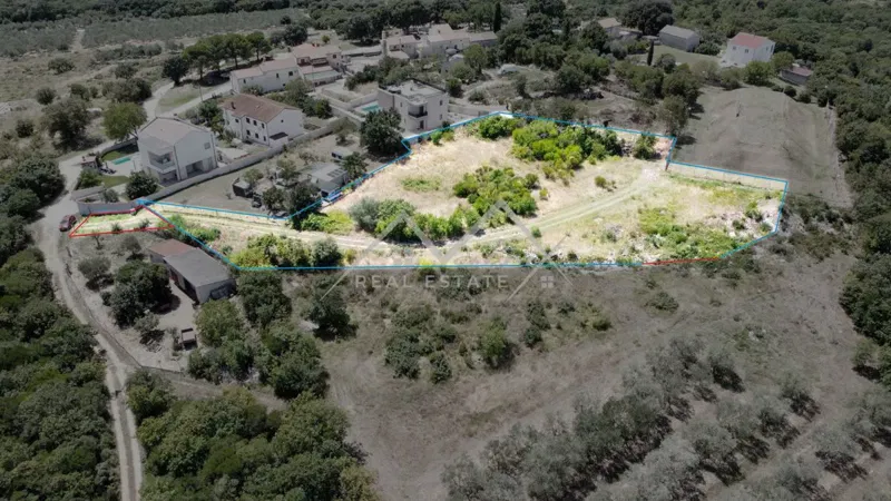Bale area, spacious land with a view of the sea and Brijuni! – 2