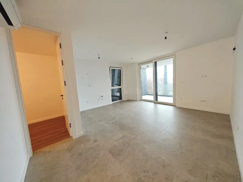 Omišalj, in vendita, bellissimo appartamento al primo piano con giardino, vicino al mare! – 3