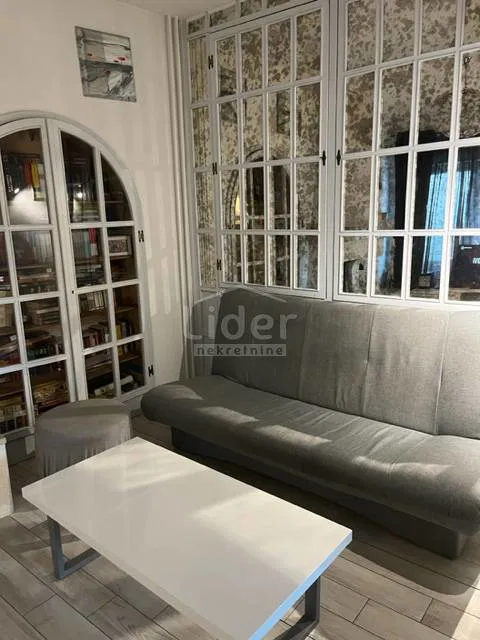 KASTAV, JEDINSTVENO, KUĆA U SAMOJ JEZGRI, 250m2 – 2