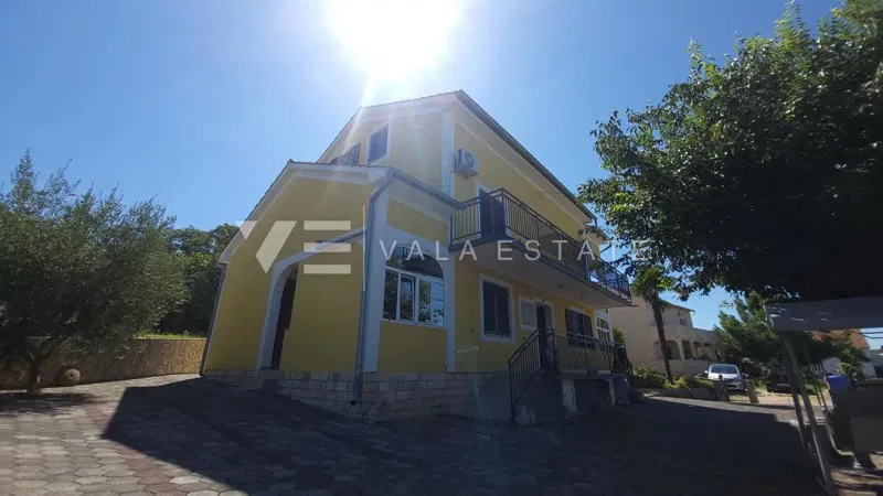 DETACHED APARTMENT HOUSE WITH SEA VIEW – 2