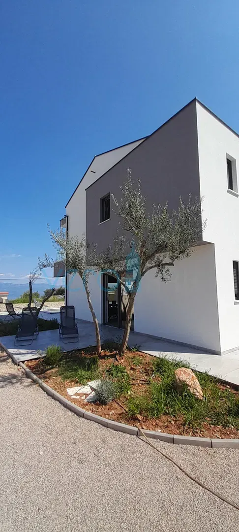 Dom Vrbnik – 3