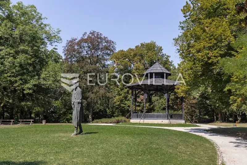 Terreno Tuškanac – 3