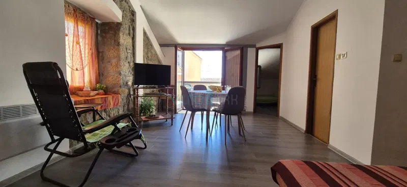 Crikvenica, centro, 62 m2, 2 locali con soggiorno, seconda fila dal mare, vista, vendita – 3