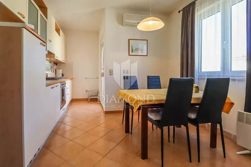 Rovigno, appartamento in una posizione tranquilla e ricercata a Rovigno – 3