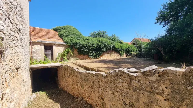 Hvar island, NW side - several authentic buildings with two spacious gardens – 3